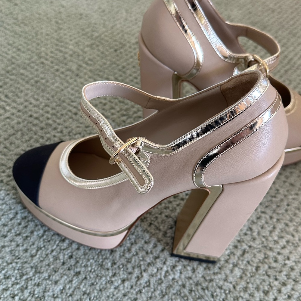 Chanel Mary Jane block heels 2019 - Picture 9 of 14